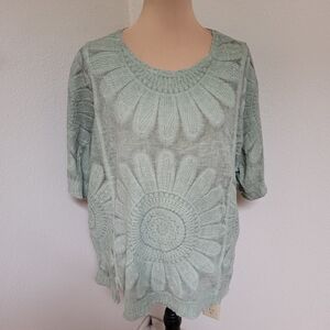 Kindred Embroidered Green Floral Women's Top